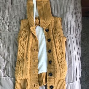 Warm and fashionable mustard vest